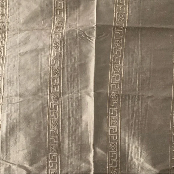Vintage Kravet Couture Embroidered Silk Fabric - Picture 3 of 3